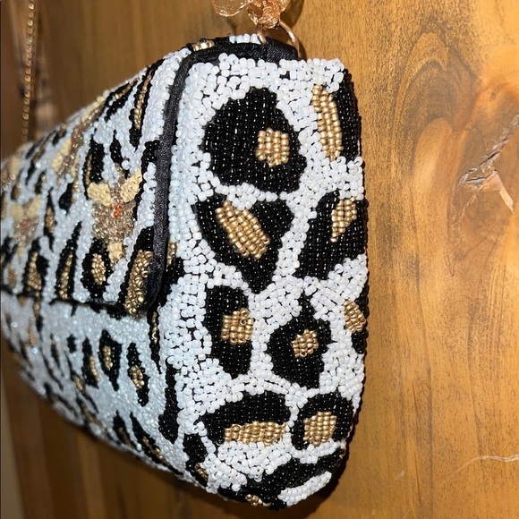 Made From India To You | Bumble Bee Leopard Print Beaded Bag - Picture 6 of 11